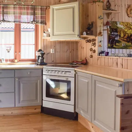 Stunning In Setskog With Kitchen *
